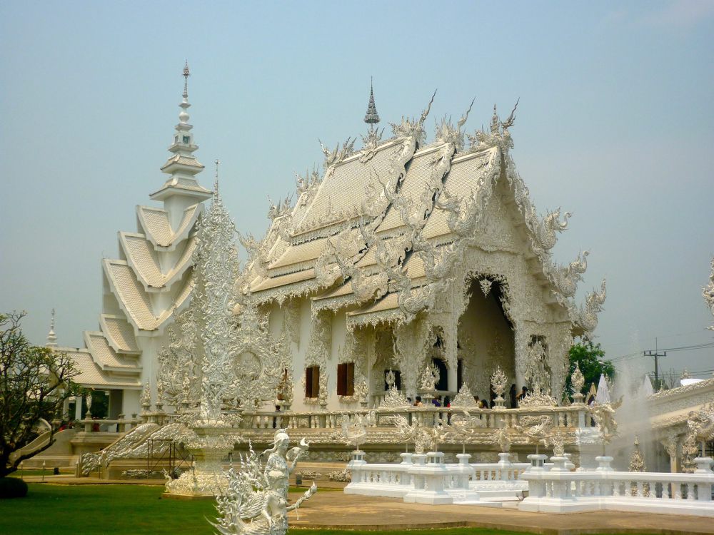 Makna Simbolik dalam Arsitektur dan Kuil-Kuil Thailand